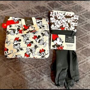 Disney Minnie Mouse 2 hot pads & cleaning gloves